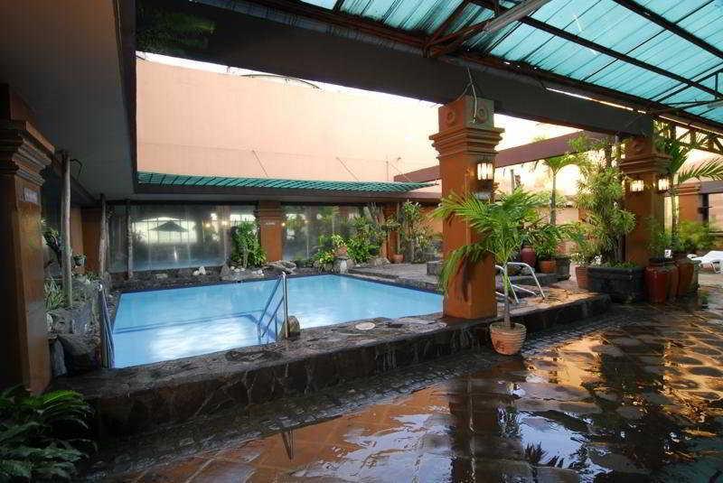 Bayview Park Hotel מנילה מראה חיצוני תמונה